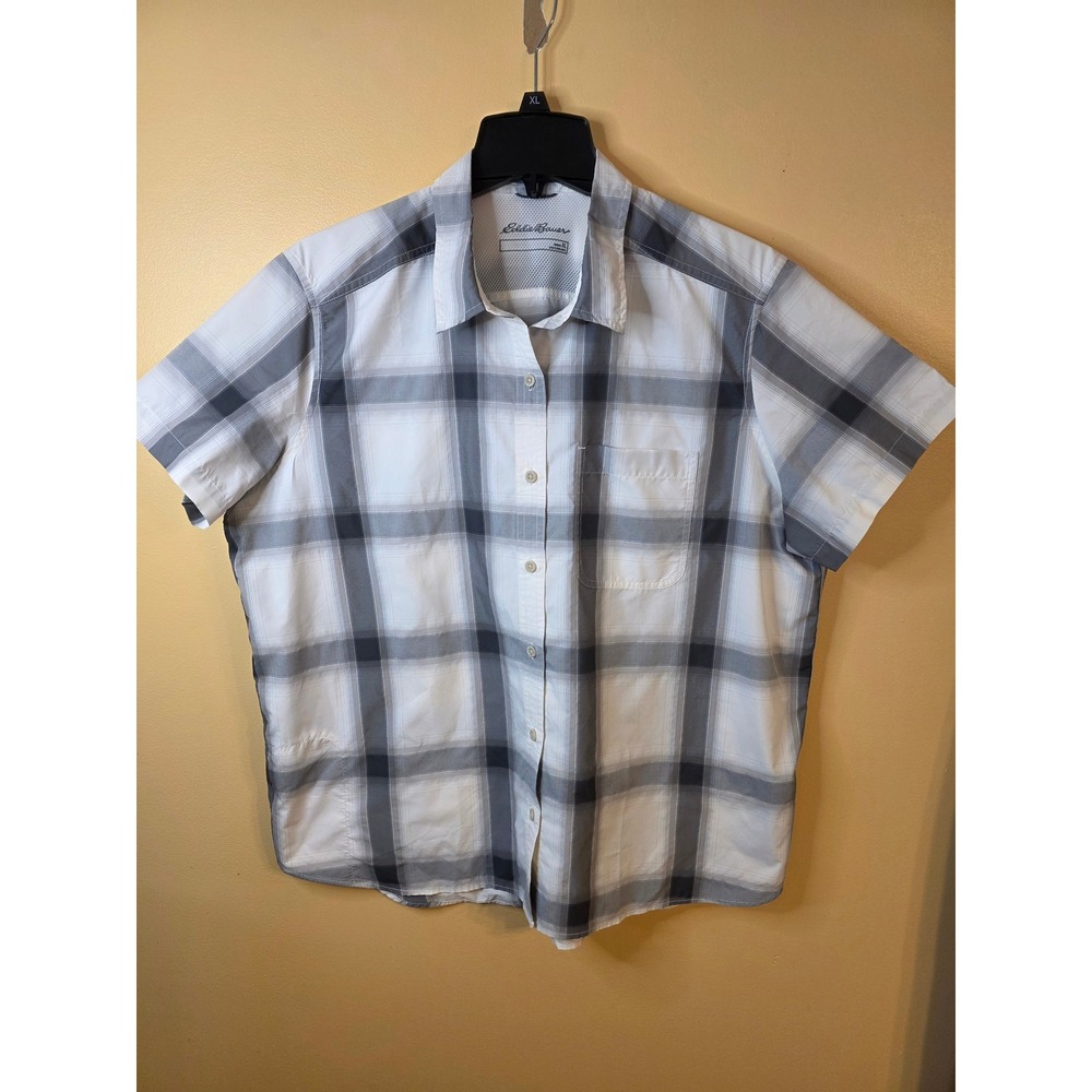 Eddie Bauer Mens XL Plaid Button Down Shirt Short Sleeve Grey White Hiking